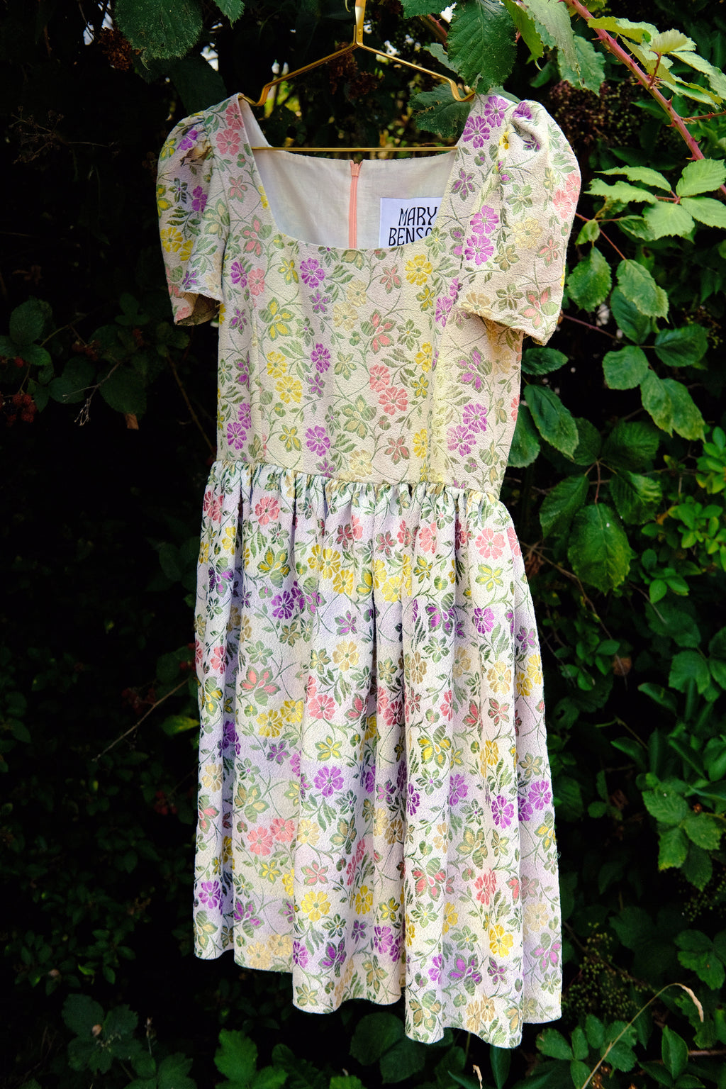 Sweet Briar, Size 16