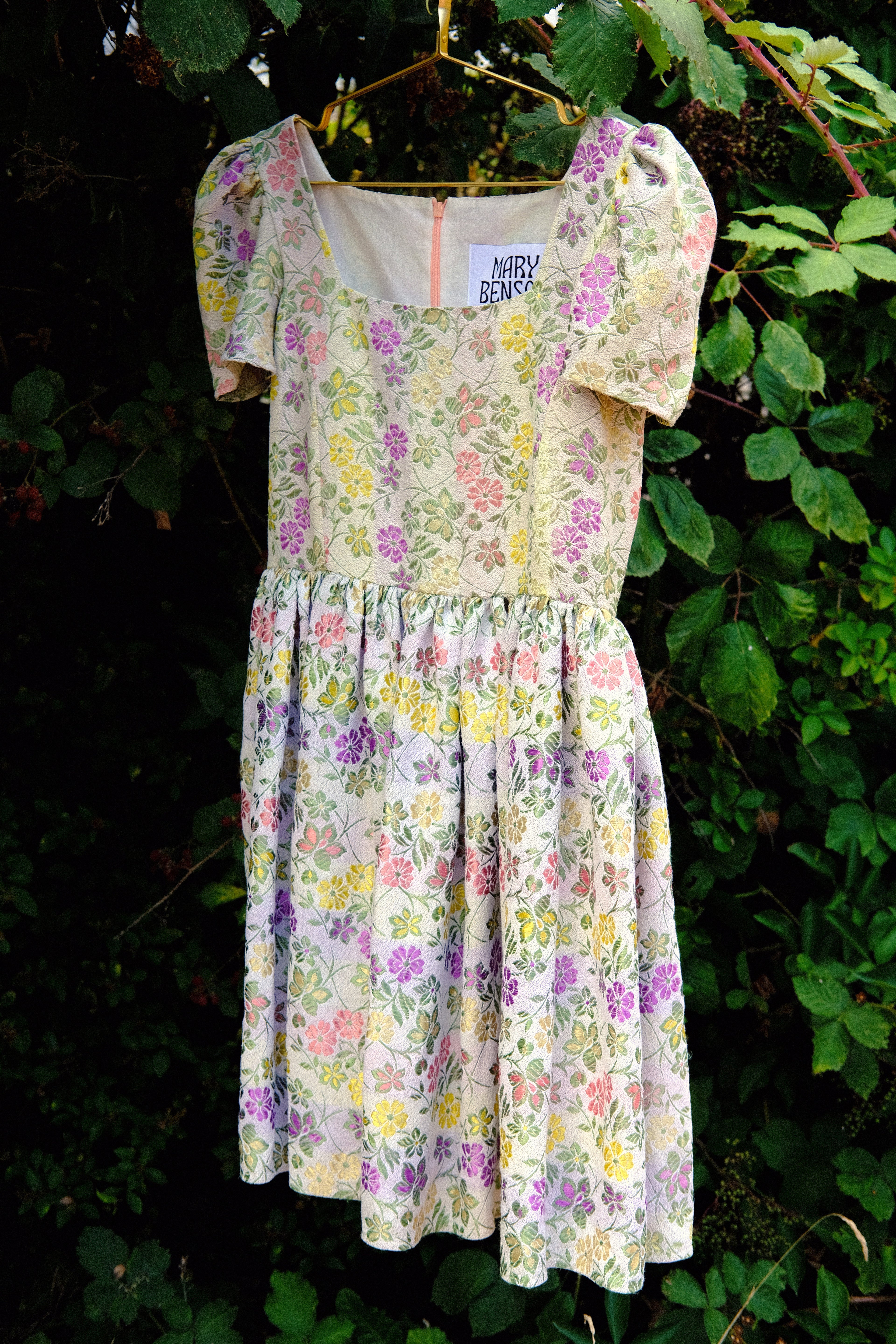 Sweet Briar, Size 16