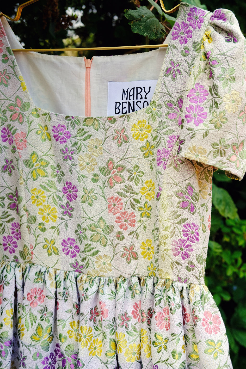 Sweet Briar, Size 16