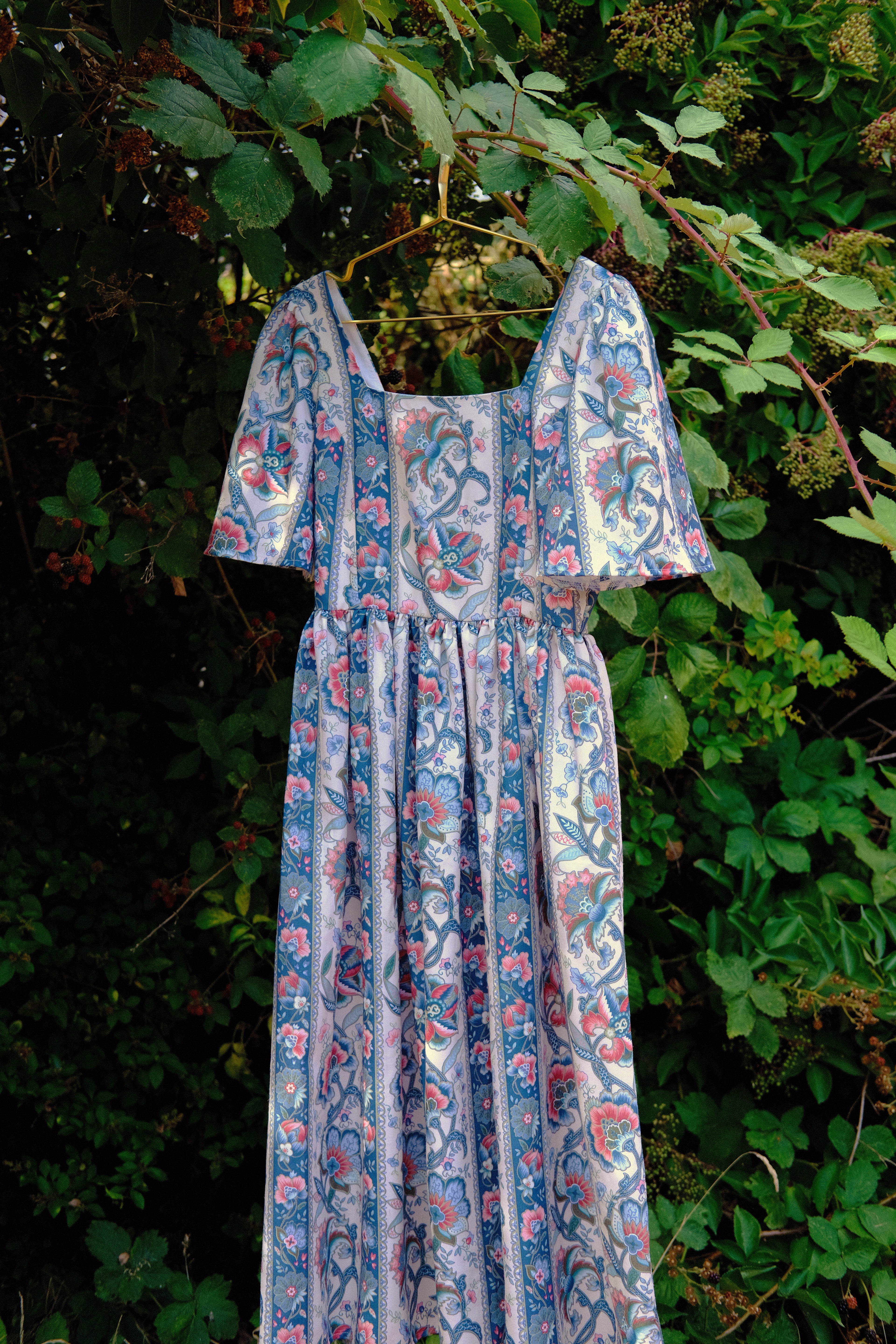 Indigo Bloom, Size 12