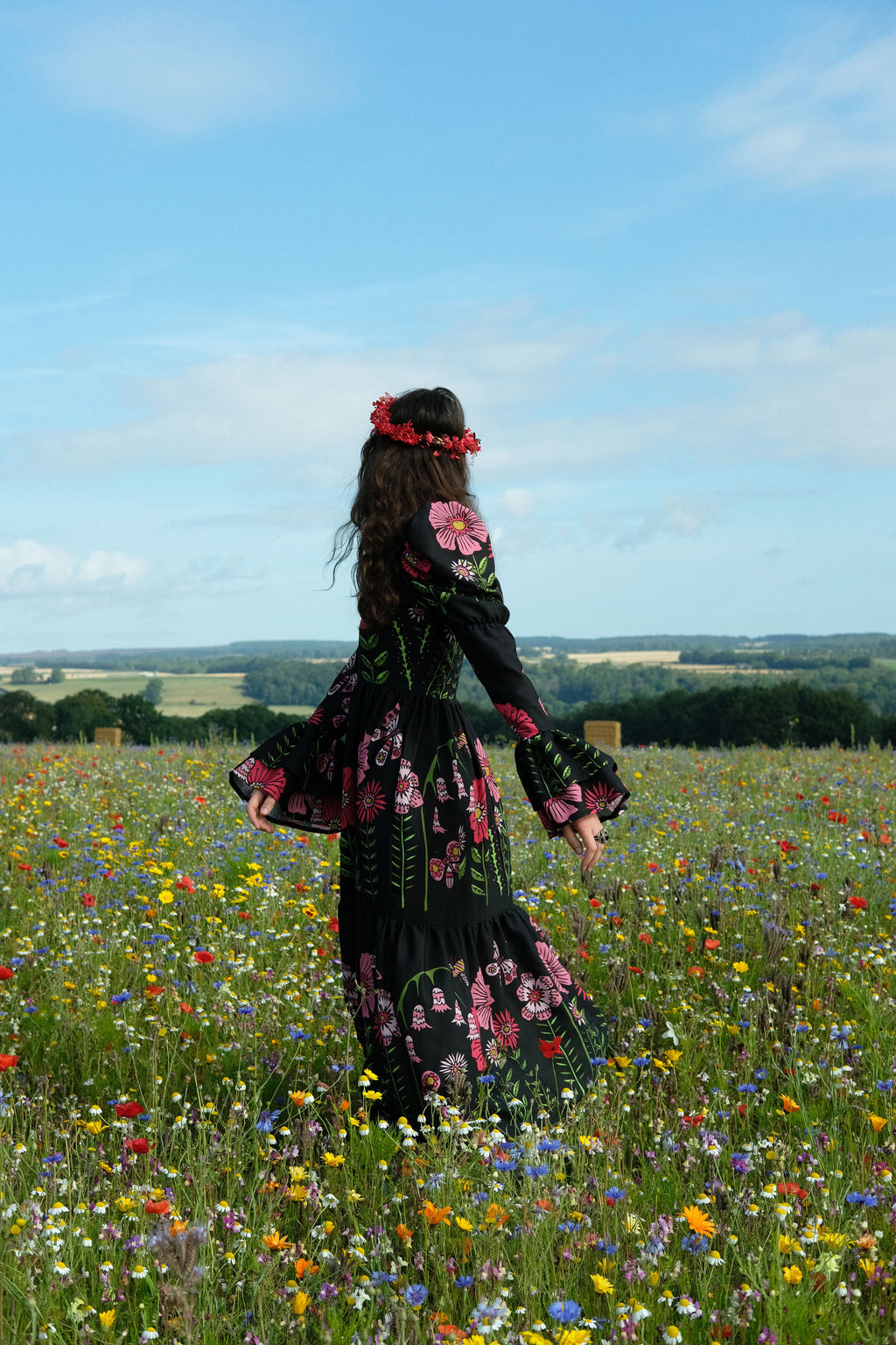 Jolene in Black Midsummer Meadow