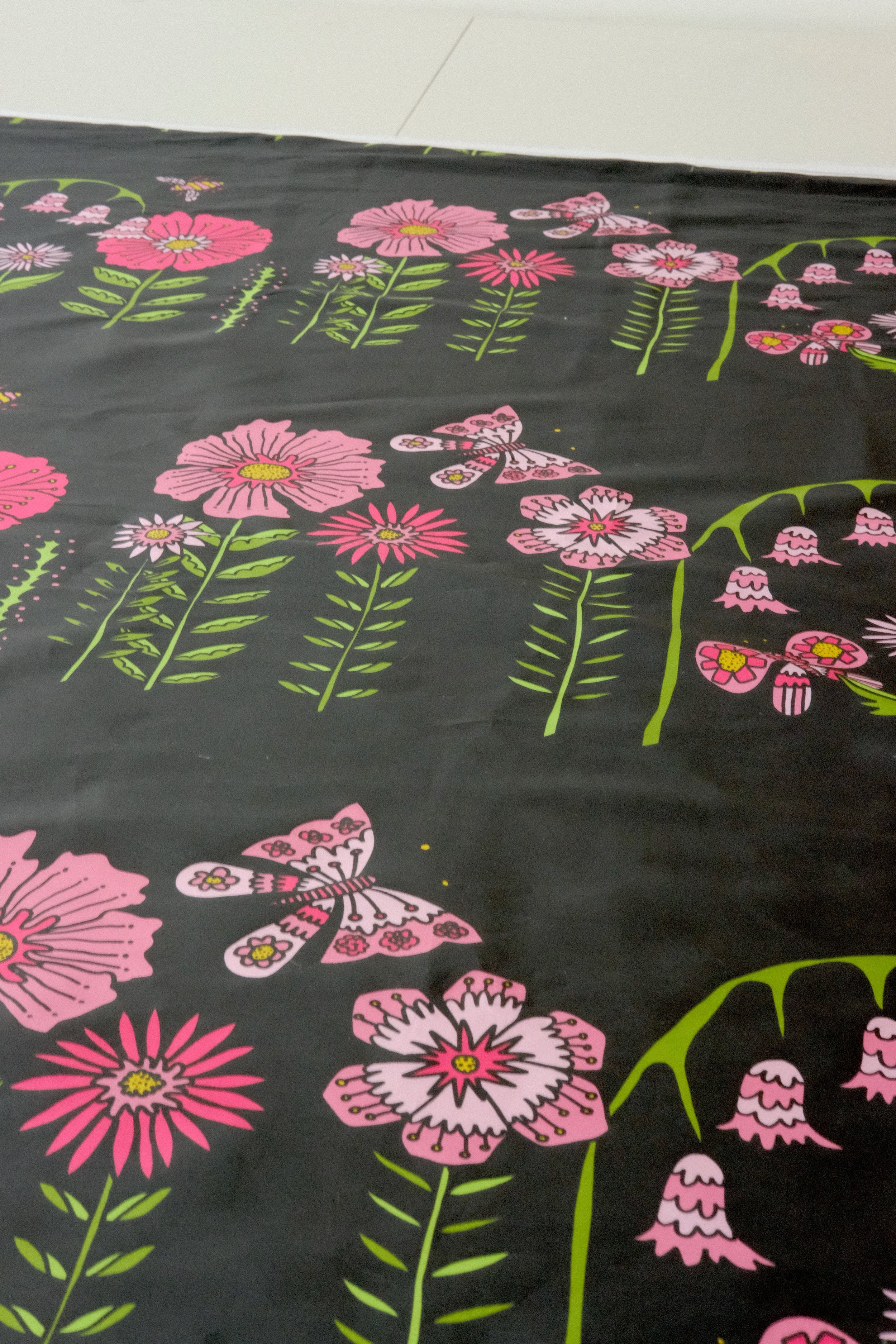 Black Midsummer Meadow 100% Organic Cotton Sateen (per meter)