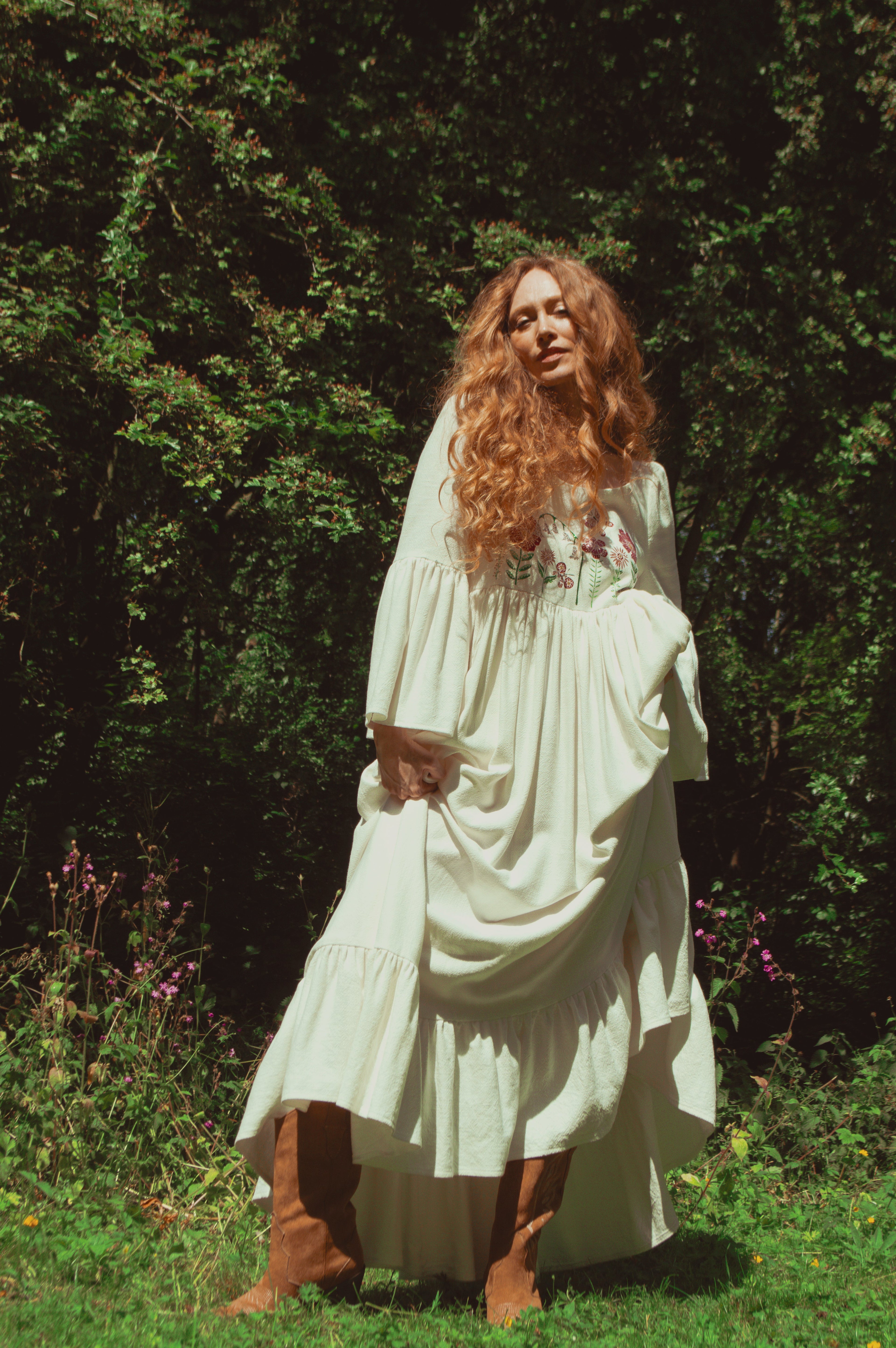 Gaia ft. Midsummer Meadow Appliqué