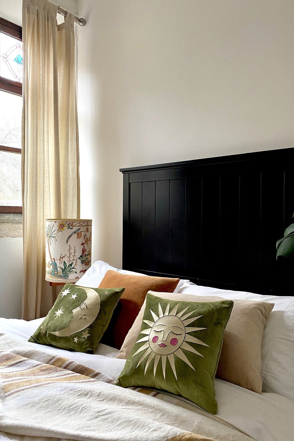 Moss Velvet Asteria Cushion Cover