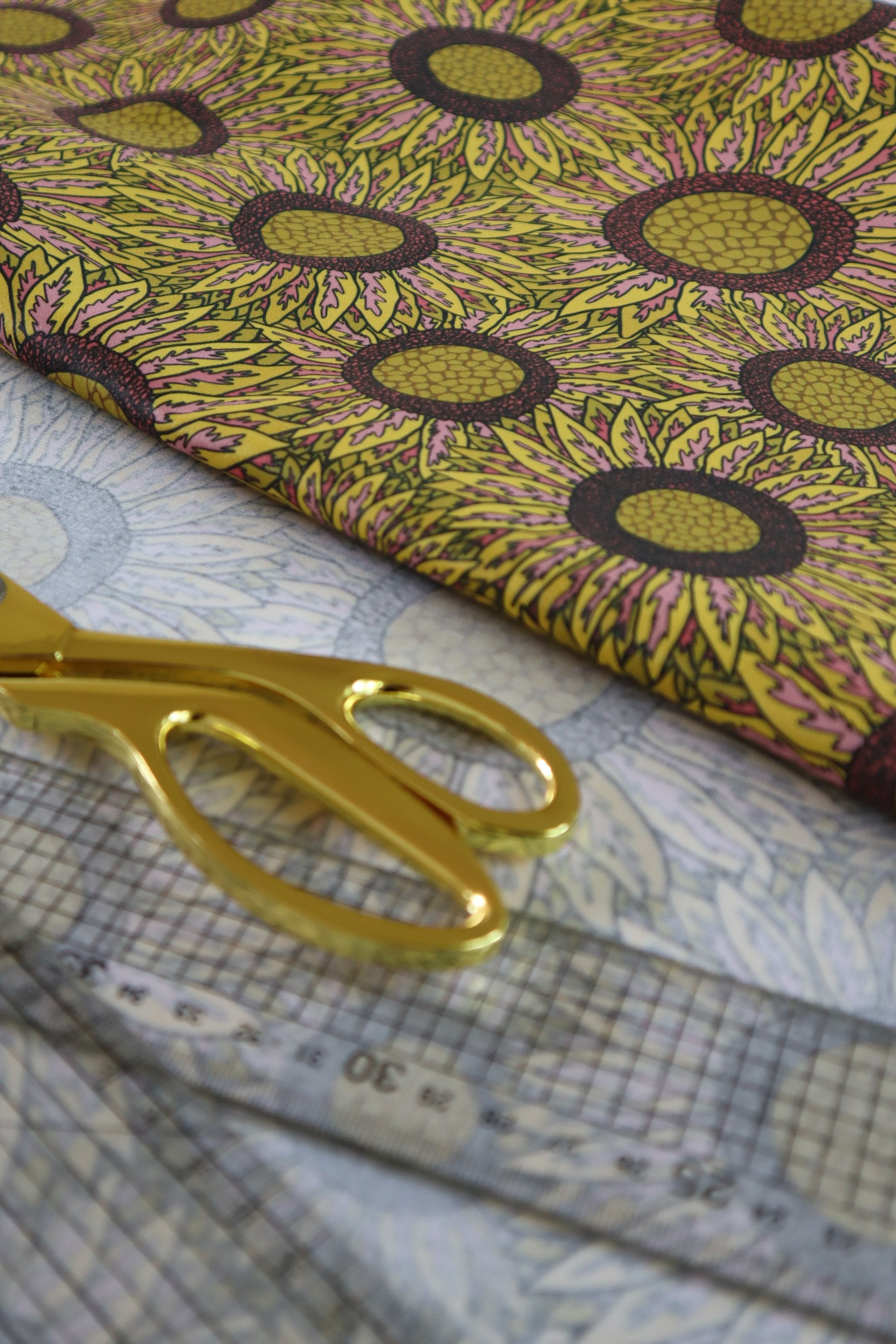 Helianthus 100% Organic Cotton Sateen (per meter)