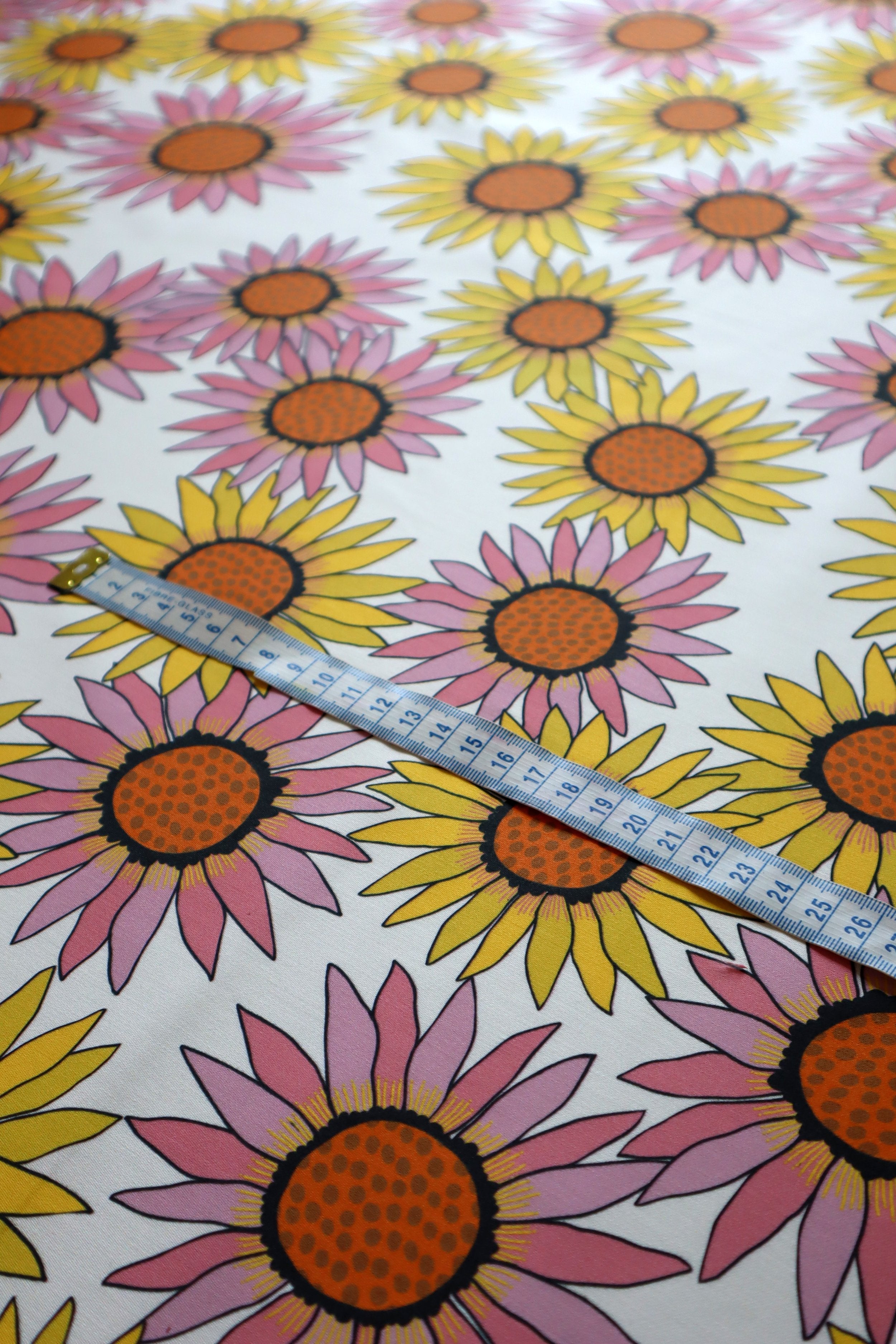 Moon Daisy 100% Organic Cotton Sateen (per meter)