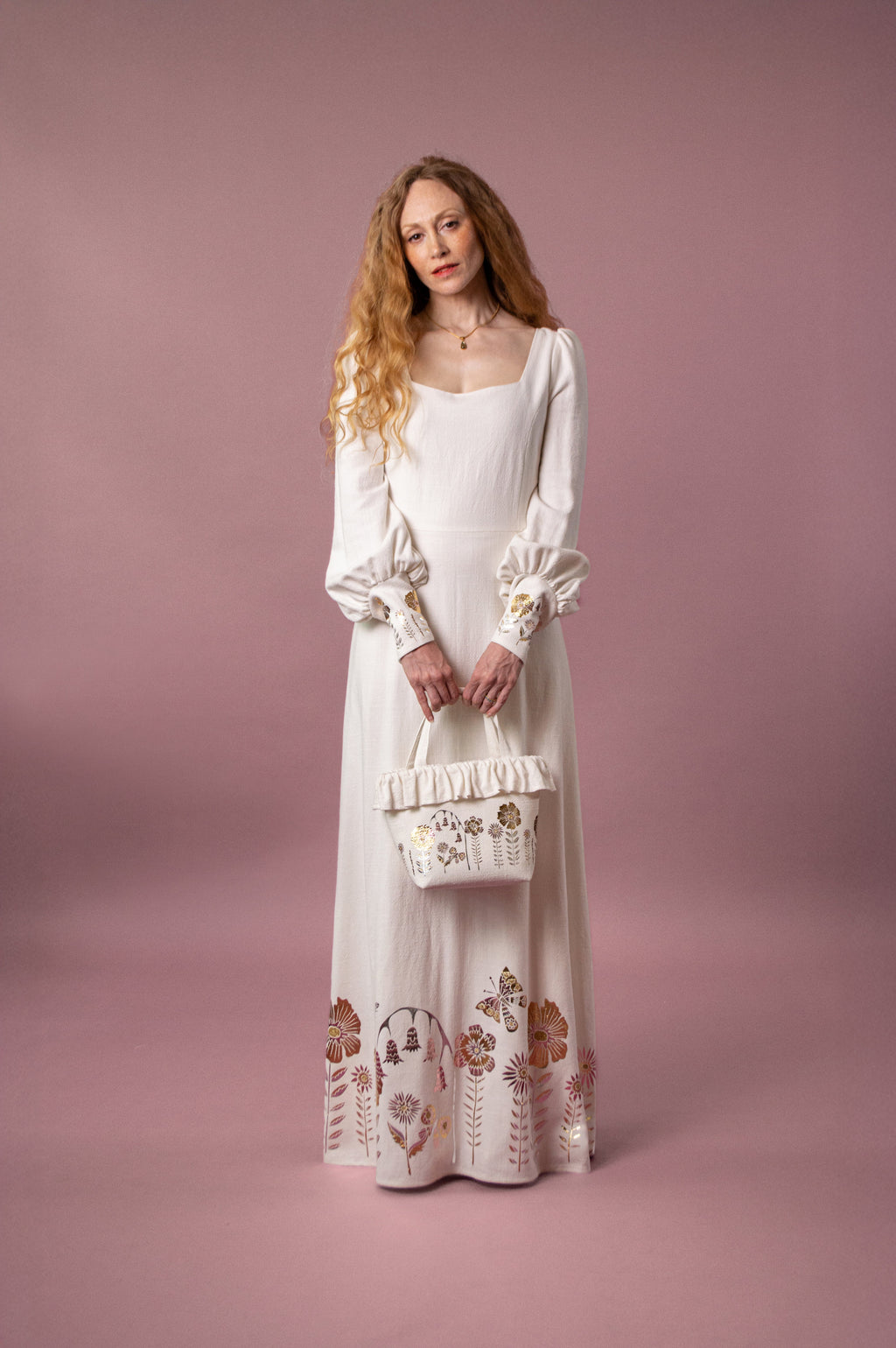 Clara ft. Midsummer Meadow Goldleaf Appliqué