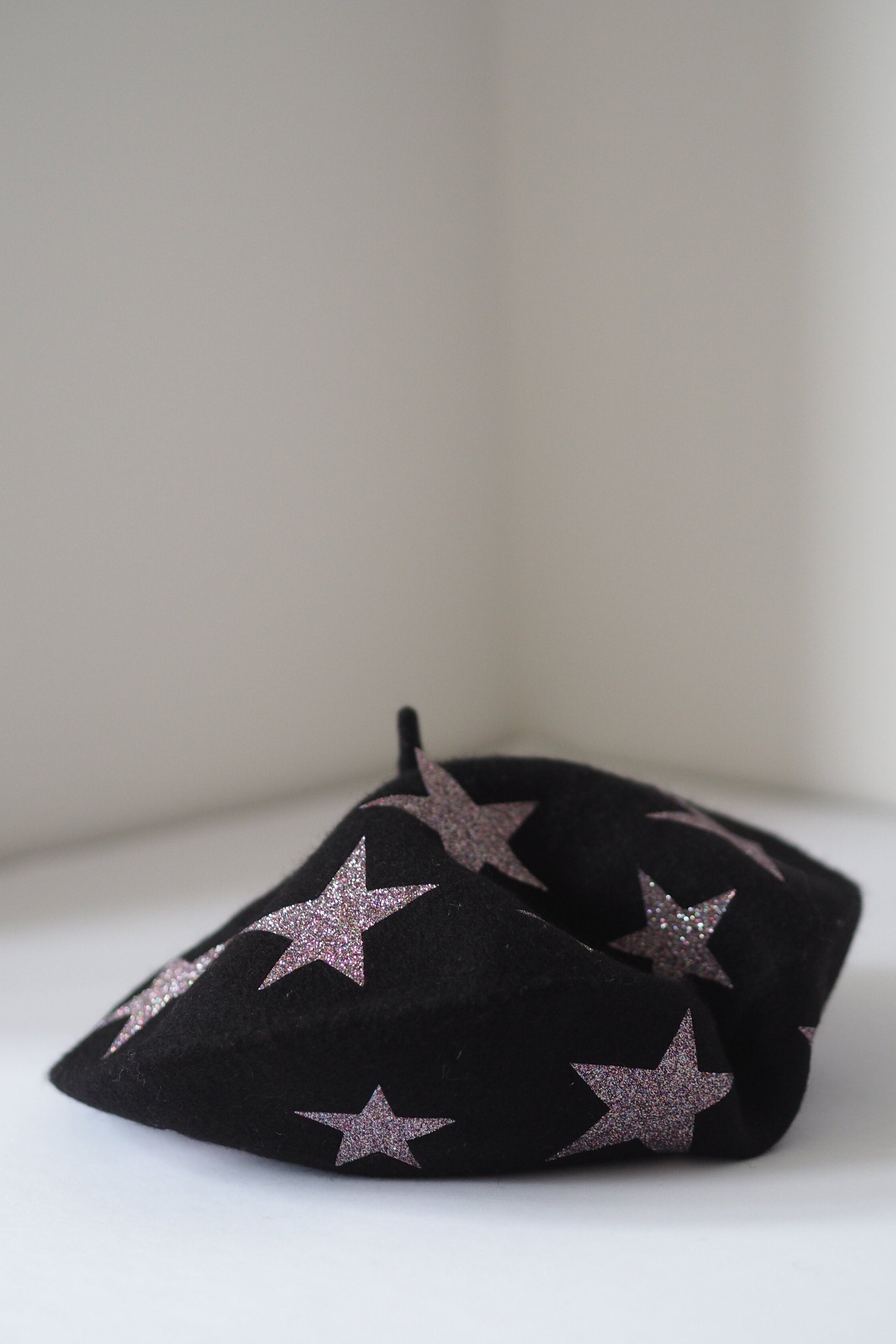 Starlet Beret - Lilac Stars on Black Beret